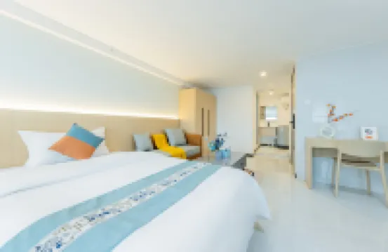 Jinzhou International Apartment Hotels near Jiaomen Park