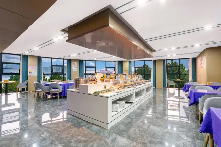 Lifeng Hotel (Hebi High Speed ​​Railway East Station)