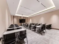 Starway Hotel (Pingdingshan Guangming Road)