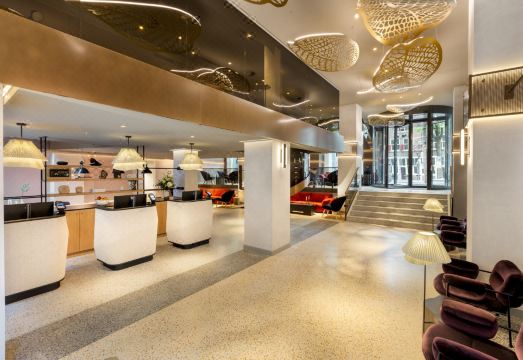 4. 르네상스 암스테..