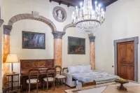 Suites Rome Hotels near Trevi Fountain