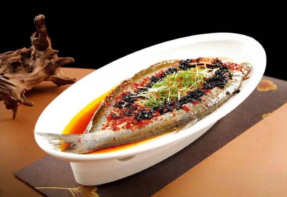 1. 로열 인터내셔널..