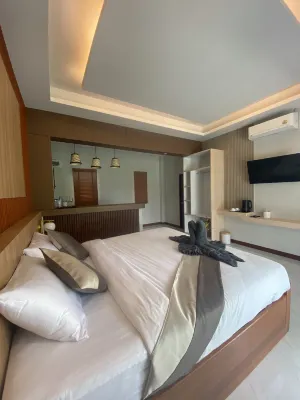 The Cushty Days Lanta