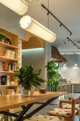 登巴客棧（上海老西門地鐵站店）
