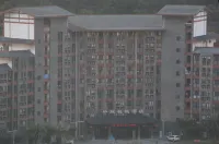 Zhongmai Mijing Hotel (Bama Longevity Village)