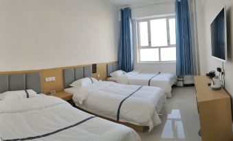 Wuqia Juxiang Business Hotel (Wuqia Bus Station)