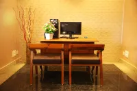 Le Holiday Inn Hotels in Bommayapalayam