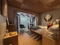 Yuanjiang Fanting Private Hot Spring Designer Vacation Apartment