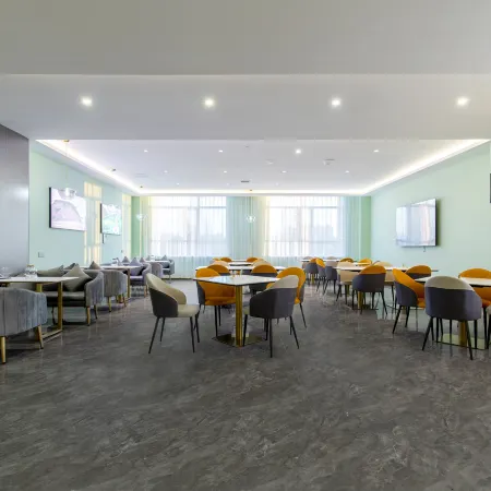 Tourist International Hotel (Ulanqab Wanda Plaza High-Speed Railway Station Branch)