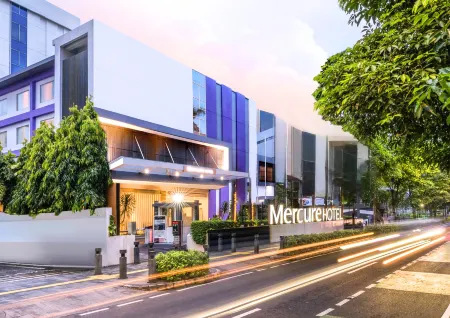 Mercure Jakarta Cikini Отели рядом с достопримечательностью «Национальный монумент (Монас)»