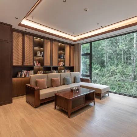 Baofeng Hotel