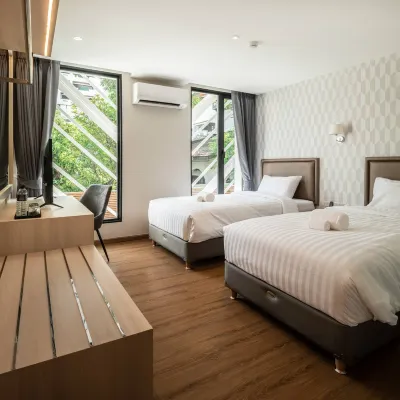 Lucky Hotel Bangkok Hotels near Hanging Garden on the Fifth Floor of Emquartier