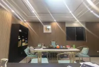 Gelan Manlv Hotel (Nanchang Honggutan Wanda Cuiyuan Road Subway Station)