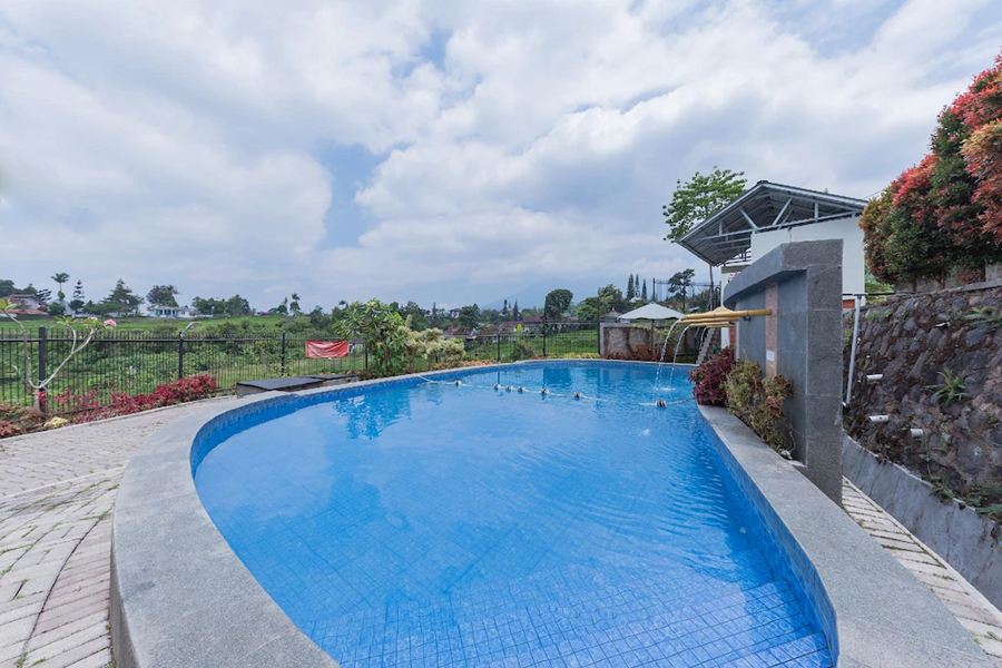 Mamifokobo Hotel & Glamping Hotels in Cipanas