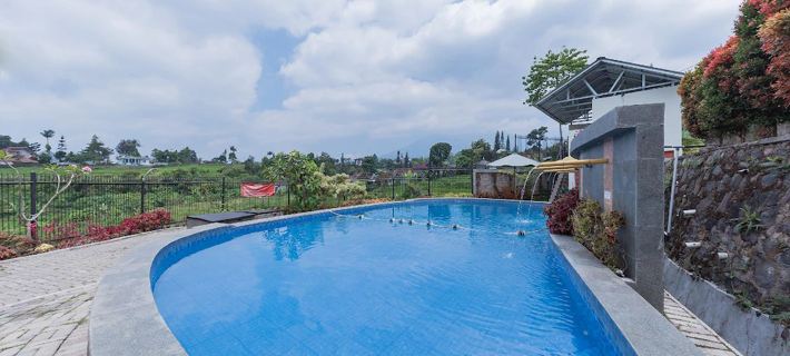 Mamifokobo Hotel & Glamping Hotels in Cipanas