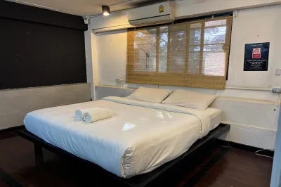 KAYAN Hostel Hôtels à : 