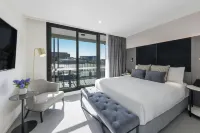 Deco Hotel Canberra Hotels in Turner