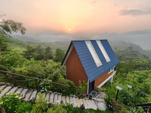Yuexi Lingxi Shengtai Family Farm Homestay - parking