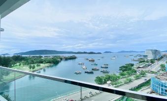 Imago Seaview Waterfront 3 Bedrooms Chic Suite