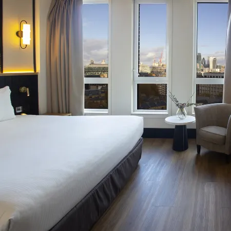 H10 London Waterloo Hotel Отели рядом с достопримечательностью «Ватерлоо»