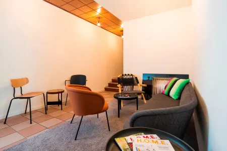 Hotel 2places Side Отели в г. Лёррах