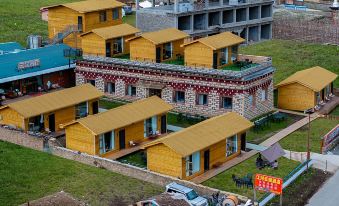 Litang River Cloud Resort Hotel