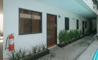 Elyseah Condotel by RedDoorz - ที่มีสระว่ายน้ำ