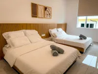 Aesthetic Muji Pool Villa in Ipoh | 5BR 24Pax Hotels in Tambun