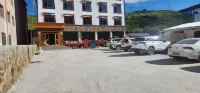 Luqu Langmusi Yunshang Langmu Tibetan-style Homestay - 주차장
