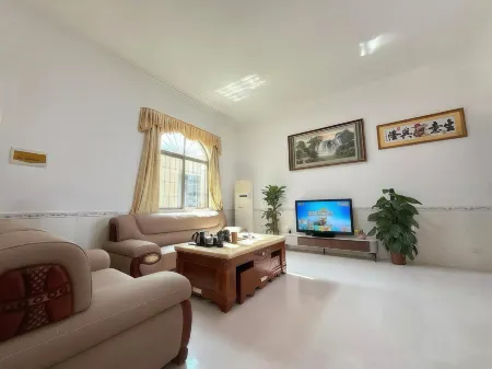 Yuehua Resort Elegant Residence Homestay Отели рядом с достопримечательностью «Weijiaowan»