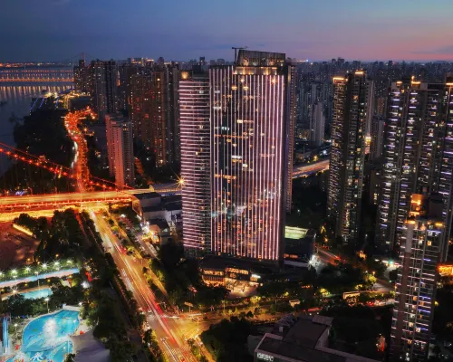 Hilton Wuhan Riverside Hotels near Guiyuan Temple