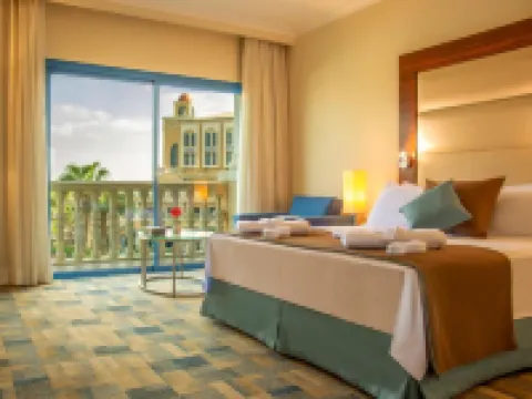 فندق هلنان دريم لاند ومركز المؤتمرات Hotels near القرية الكونية في 6 أكتوبر