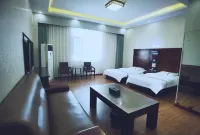 Honghe Business Hotel