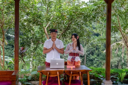 Yama Villa & SPA Ubud Отели рядом с достопримечательностью «Pura Pusering Jagat»