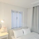 [가족,단체 8인까지 OK] 아차산역3분 신축  3room 5beds 성수 잠실 롯데월드 중랑구보건소 주변 호텔