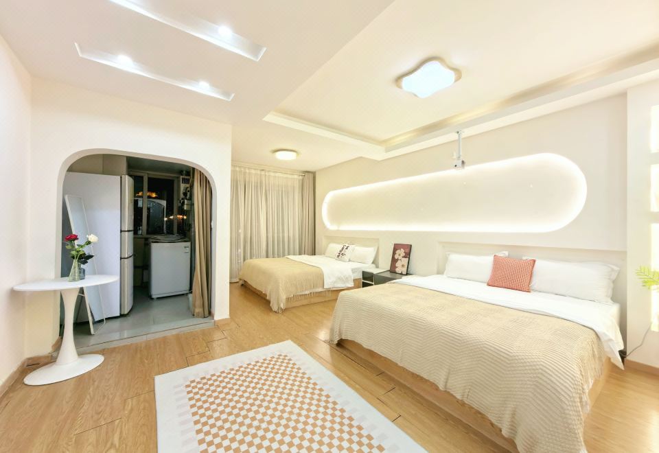 Deng Wo Yi Xia Xia Apartment (Jiefangbei Area/Hong Ya Dong)(等我一夏夏公寓 ...