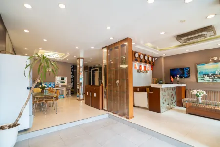 Horizon Hotel Apartment