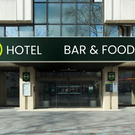 B&B HOTEL Paris 17 Batignolles