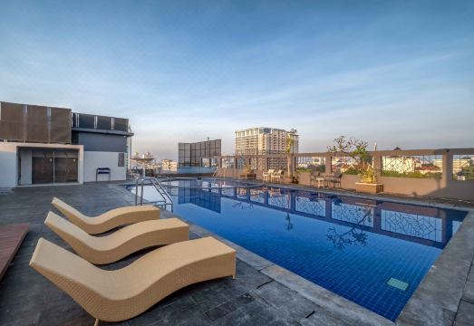 오크우드 메르데카 내부 이미지