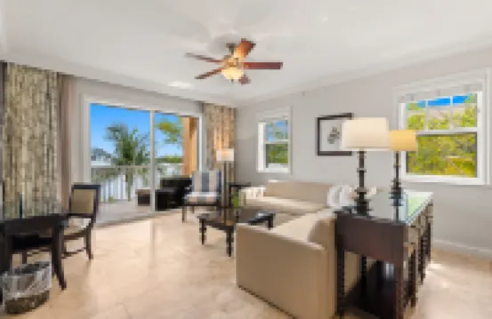 ビーチサイド・リゾート＆レジデンス