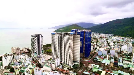 FLC Sea Tower - Rom Apartment Отели рядом со станцией Quynhon Railway Station