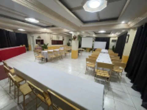 Teresita Santos Resort (formerly Villa Teresita Resort)