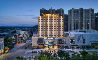 Luoding Star Hotel