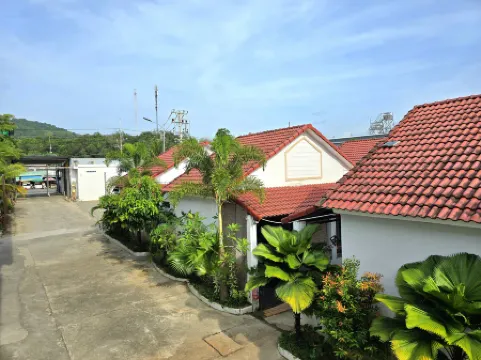 Fla Village Отели рядом с достопримечательностью «Chinh Toa Dalat»