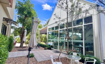 L2 Premium Hotel