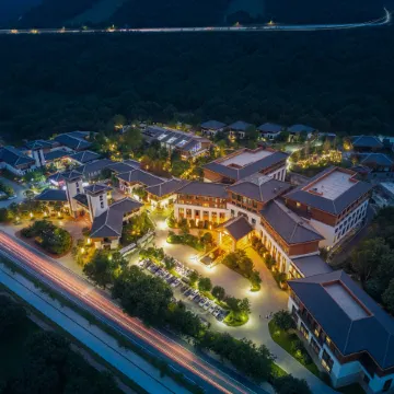 Jiutian Hotsprings Hotel