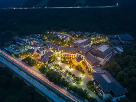 Jiutian Hotsprings Hotel