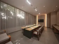 Days Inn by Wyndham Guangzhounan Railway Station Hotels in Guangnan