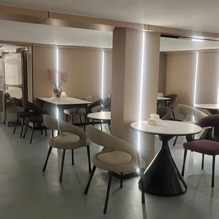 Wenling Chacha Hotel (Zeguo Passenger Transport Center Branch)