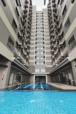 Home me Suites at Aurora Escalades Cubao Hotel di 